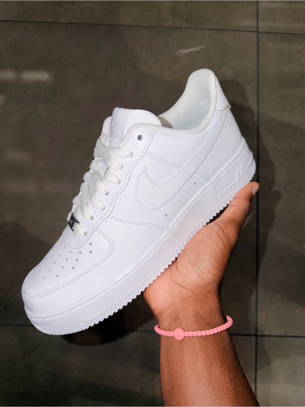 * BRAND NEW * White Nike Air Force 1 Sz 8 Men’s